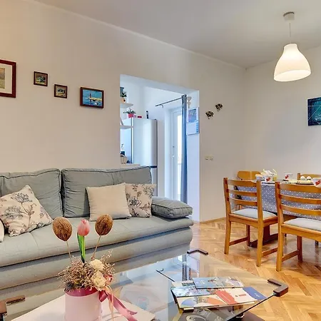 Lidija Apartment Liznjan